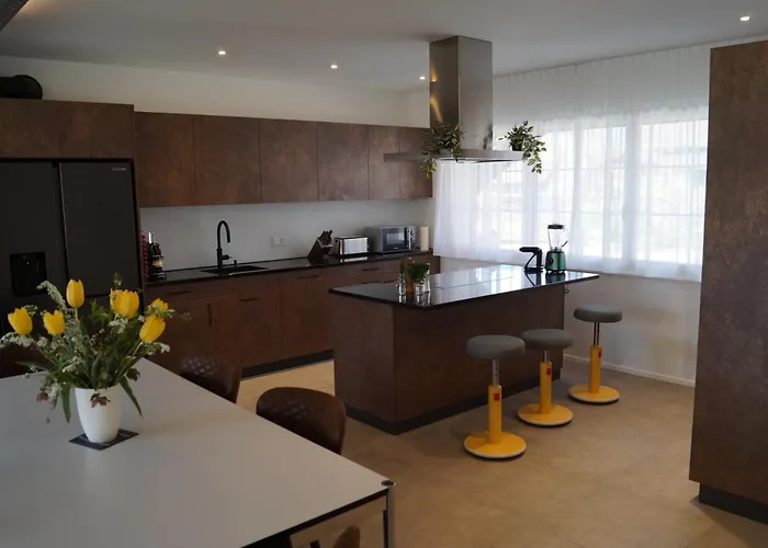 Land Luxury Apartamento Seftigen